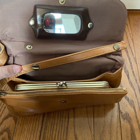 Vintage Mr. Ralph Leather Crossbody Adjustable Strap, Made in British Hong Kong - Picture 5 of 10